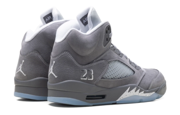 Air Jordan 5 'Wolf Grey' Sneakers – Grey / Silver / Icy Blue