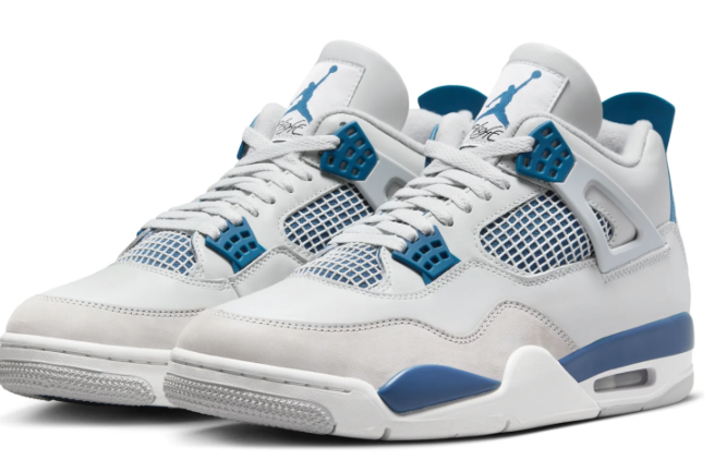 Air Jordan 4 Retro “Military Blue” (2024) – Off-White / Industrial Blue