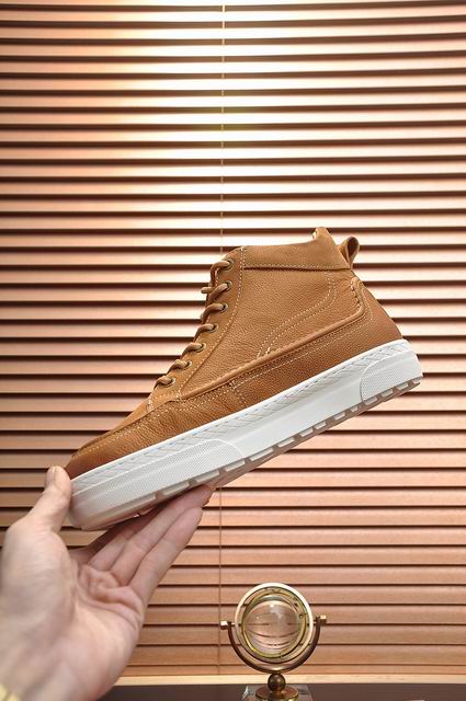 UGG Mid-Top Lace-Up Sneakers – Tan Brown & White
