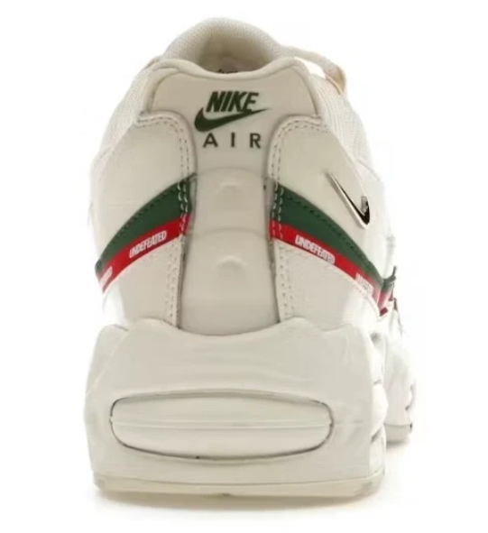 Nike x Undefeated Air Max 95 SP Sneakers – Sail / Green / Red